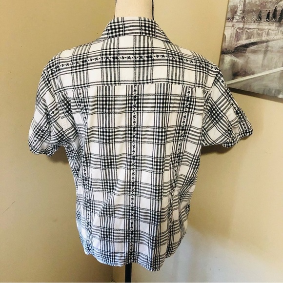 Casey & Max Vintage Embroidered Button Up - Picture 5 of 8